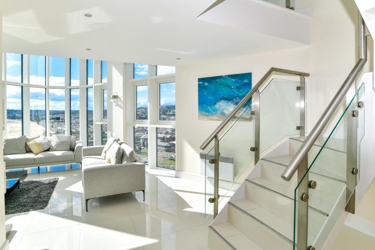 Just Stay Wales - Meridian Quay Penthouses Свонсі Екстер'єр фото
