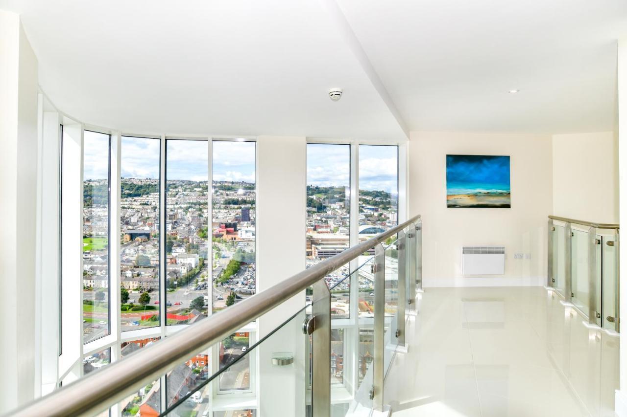 Just Stay Wales - Meridian Quay Penthouses Свонсі Екстер'єр фото