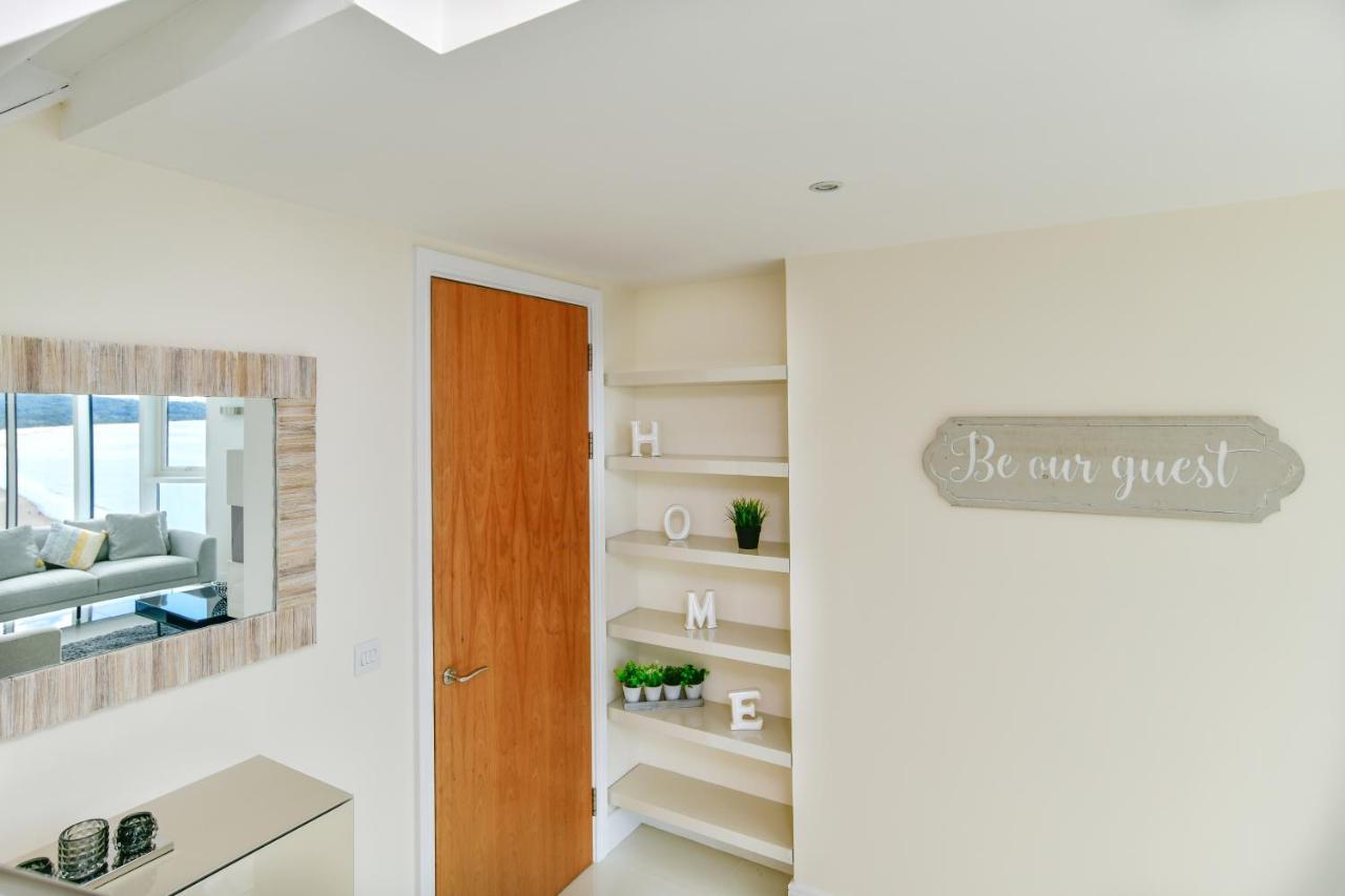Just Stay Wales - Meridian Quay Penthouses Свонсі Екстер'єр фото