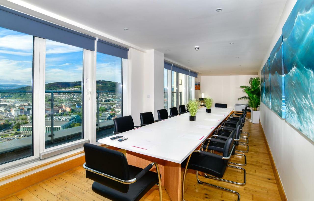 Just Stay Wales - Meridian Quay Penthouses Свонсі Екстер'єр фото