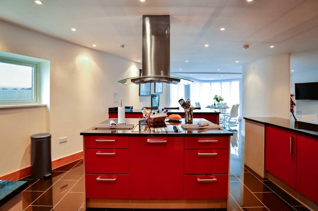 Just Stay Wales - Meridian Quay Penthouses Свонсі Екстер'єр фото