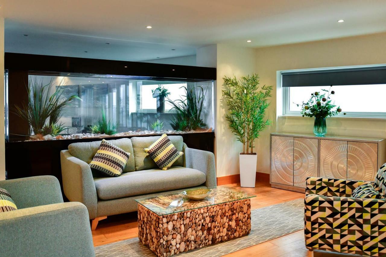 Just Stay Wales - Meridian Quay Penthouses Свонсі Екстер'єр фото